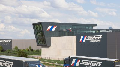 Daimler Truck Parts Center na styku Autostrady Bursztynowej i Autostrady Wolności