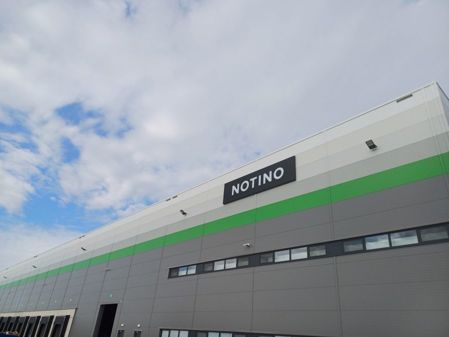 Od kliknięcia do klienta: podróż paczki Notino