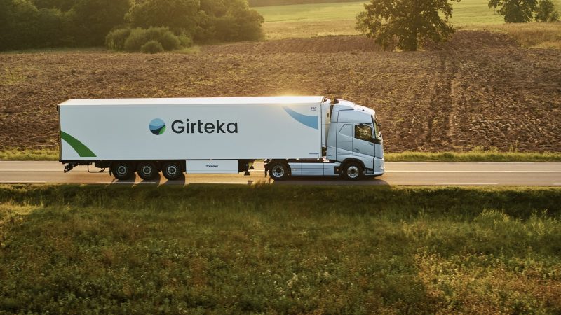 Girteka kupuje 2000 cieżarówek