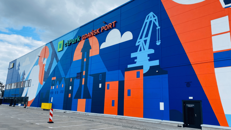 Komfort, lokalizacja i… unikatowy mural