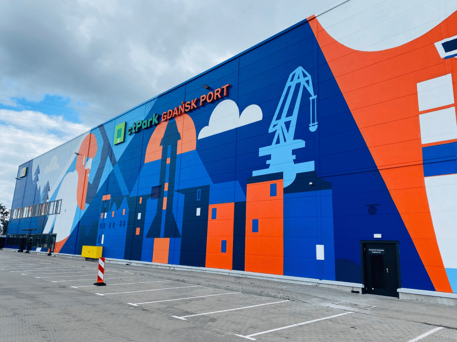 Komfort, lokalizacja i… unikatowy mural