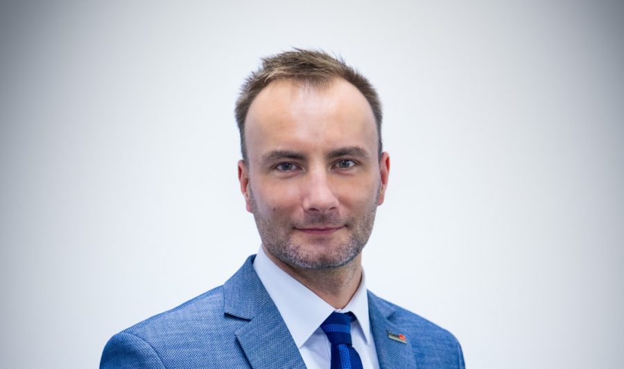 Wyraźne zróżnicowanie dynamiki zleceń