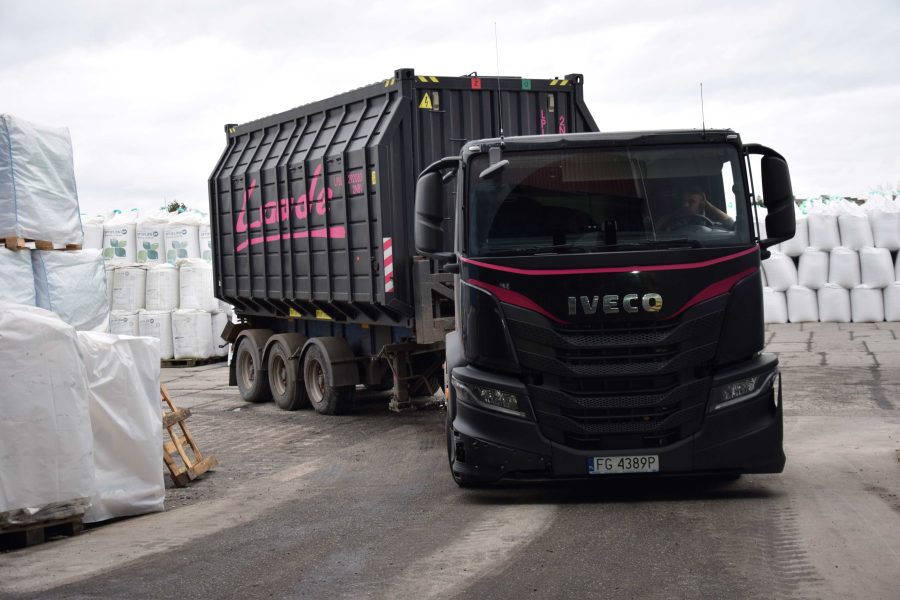 Kiedy ciężarówki uzupełniają kolej