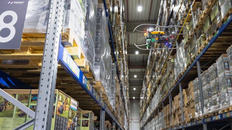 AI i magazynier z Azji! Jak będzie wyglądała branża logistyczna w 2030 roku?