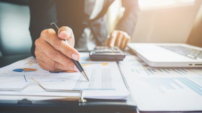 Jak dbać o płynność, gdy termin płatności to dopiero początek wyzwań?