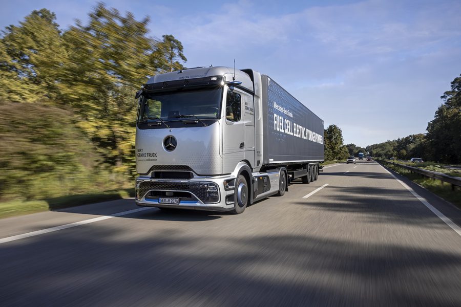 Dachser odbiera pierwsze ciężarówki wodorowe nowej generacji od Daimler Truck