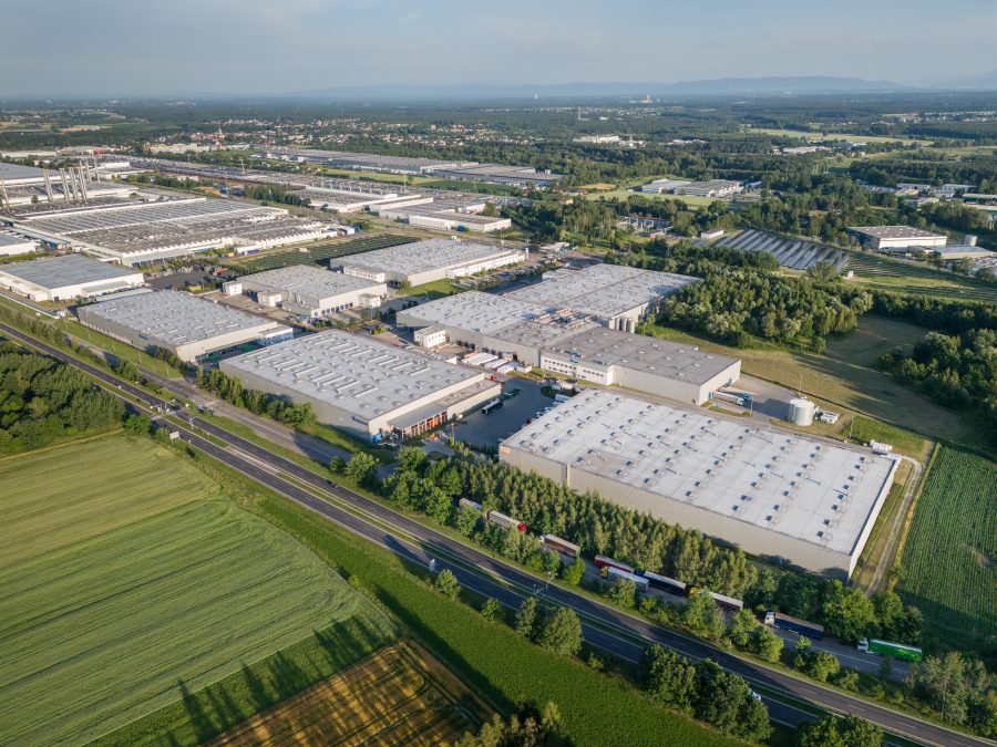 DHL eCommerce rozwija działalność w parkach Hillwood w Zgierzu i Tychach